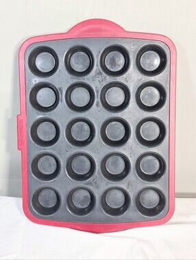 Trudeau 20 Mini Muffin Silicone Baking Tray